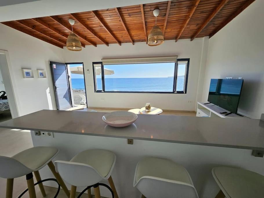 Casa Playa Quemada Junto Al Mar Villa Exterior foto