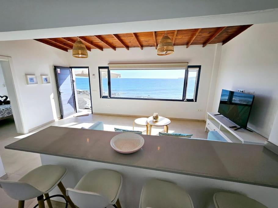 Casa Playa Quemada Junto Al Mar Villa Exterior foto